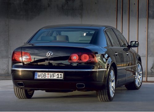 Заднюю часть Volkswagen Phaeton вообще решили не трогать,