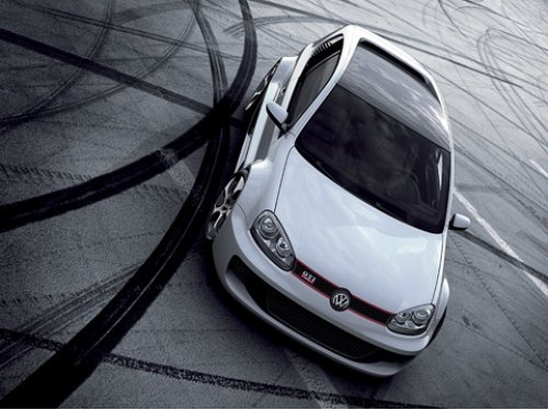 Volkswagen Golf GTI W12-650 выделяется весьма оригинальными задними стойками кузова. В сочетании с…