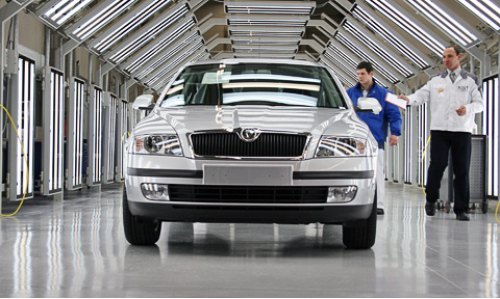 Новая Skoda Octavia — машинка, безусловно, хорошая. Но отпугивает россиян достаточно высокими…