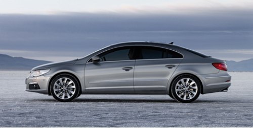 Общая длина Volkswagen Passat CC составляет 4795 мм. Для сравнения: он короче, чем Mercedes CLS, на…
