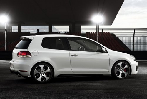 В Россию приехал самый «горячий» Volkswagen Golf (Автоновости компании ...