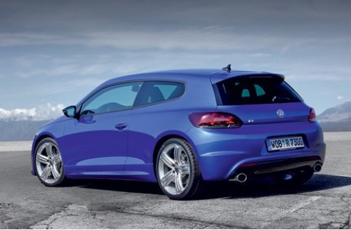 По сравнению с 200-сильным Фольксвагеном Scirocco у «эрки» более жесткие пружины, перенастроены…