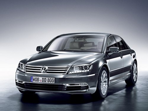 Вне зависимости от версии Volkswagen Phaeton по умолчанию комплектуется автоматической коробкой…