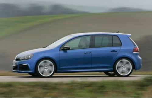 В отличие от Гольфа GTI, новый Golf R лишится нынешнего мотора — турбоагрегата 2.0 серии EA113. По…