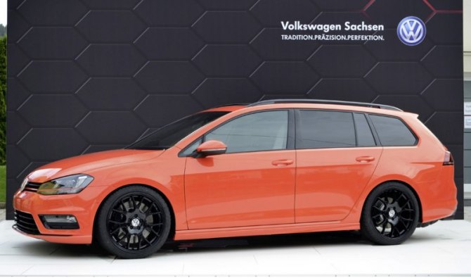 Второй концепт с Вертер-Зе — яркий (цвет Arancio Argos) «сарай» Golf Variant Youngster 5000. Это…