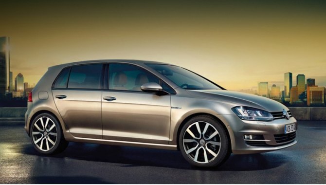 Квота лимитированных юбилейных хэтчбеков Volkswagen Golf для России составляет 140 автомобилей.