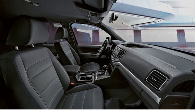Изначально Amarok Dark Label оснащен четырьмя подушками безопасности, системой стабилизации,…