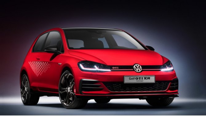 Дорожный вариант гоночного Гольфа GTI TCR оснащён двумя дополнительными радиаторами для охлаждения…