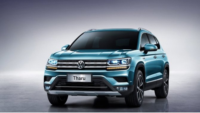 По размерам компакт почти дословно повторяет Tiguan. Длина — 4453 мм (-33), ширина — 1841 (+2),…