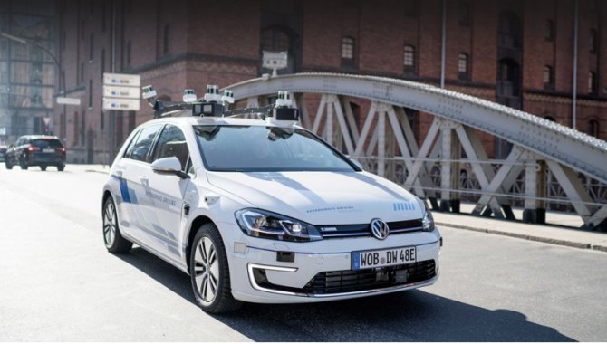 В практических опытах Volkswagen намерен плавно перейти от автономности уровня два к третьей, от…