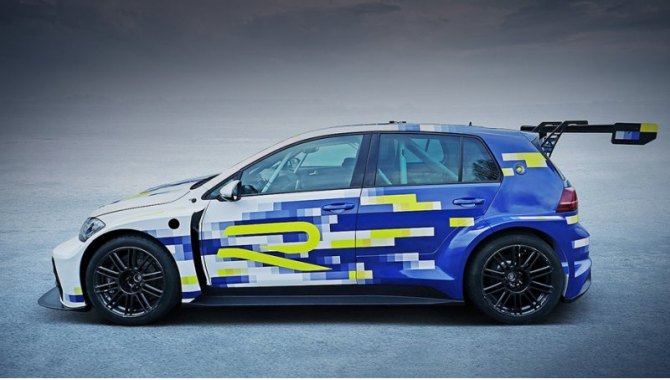 По характерной для автомобилей гоночного класса TCR внешности не скажешь, что на хэтче испытываются…