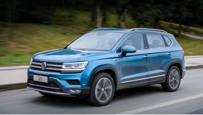 Бензиновый Tharu (на фото) оснащается в КНР моторами 1.4 TSI (150 л.с., 250 Н·м) и 2.0 TSI (186…