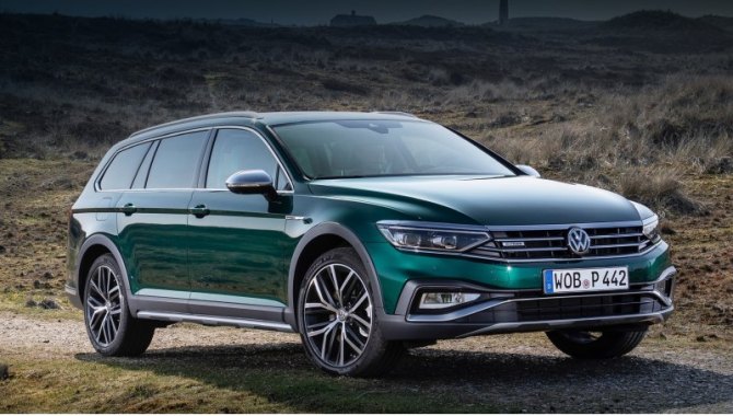 Passat восьмого поколения B8 родился в 2014 году, сделался «Автомобилем года» в Европе и обновился…