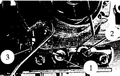 Рис. 2.16. Регулировочные винты карбюратора 35/40 INAT автомобиля Peugeot: 1 - регулировочный винт…