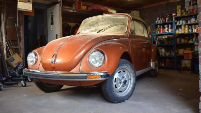 44-летний кабриолет VW Beetle с пробегом в 3 км продали за 6 млн рублей