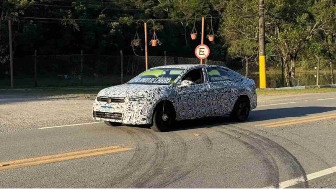 Первые фотографии с испытаний серийного Volkswagen Tarok были сделаны в Бразилии (в окрестностях…