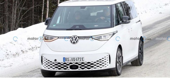 Новый Volkswagen ID.Buzz 2023 года запечатлели на тестировании без камуфляжа