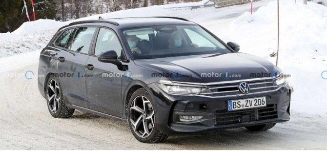 В Сеть попали первые шпионские фото интерьера Volkswagen Passat 2024 года