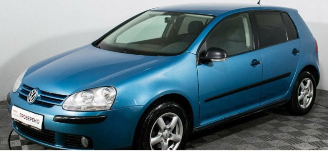 Запущенный VW Golf 2006 года стал как новым, после 8-часового детейлинга