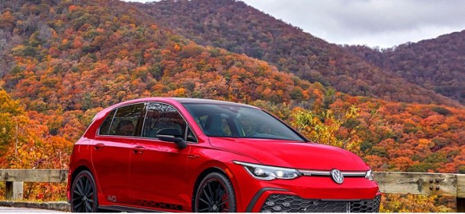 Компания Volkswagen выпустила спецсерию Golf GTI 40th Anniversary Edition тиражом в 1500 авто