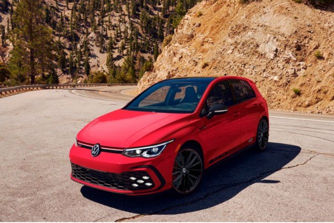 Технические характеристике остались прежними. Volkswagen Golf GTI 40th Anniversary Edition сохранил…