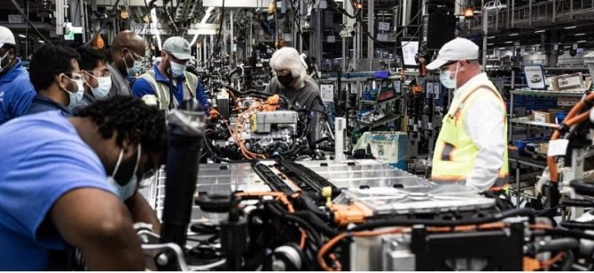 Компания Volkswagen построит первый зарубежный завод по производству аккумуляторов в Канаде в 2027…