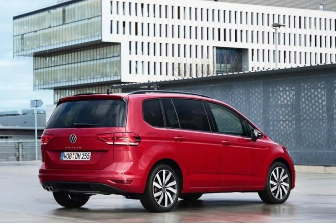 Volkswagen Touran будет доступен не на всех европейских рынках, а в Германии и Испании, где он все…
