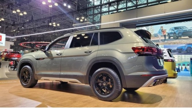 В то время как Volkswagen изначально рекламировал Peak Edition как комплектацию, на самом деле это…