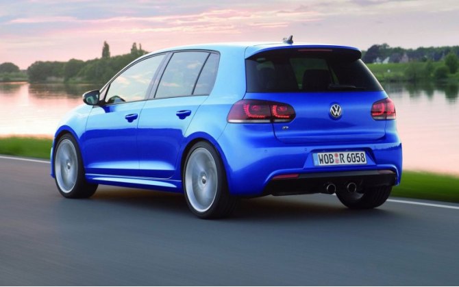 Шестое место специалисты отдали Skoda Octavia (2004–2013) с результатом 33,3%, седьмое - у Ford…