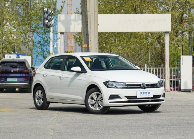 С 2009 по 2014 год хэтчбек Volkswagen Polo можно было купить на российском авторынке официально.…