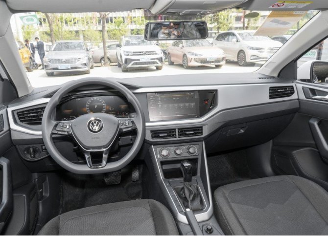 С 2009 по 2014 год хэтчбек Volkswagen Polo можно было купить на российском авторынке официально.…