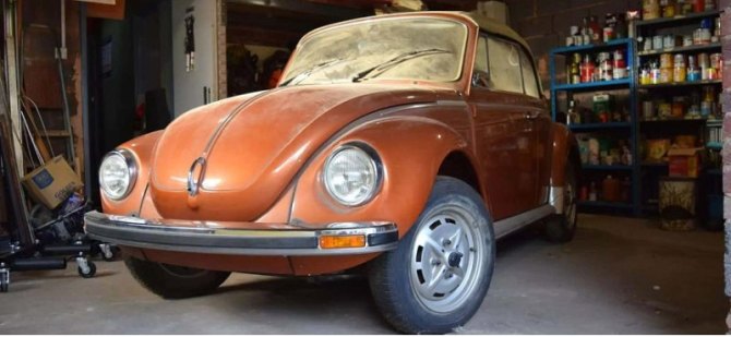 Volkswagen Beetle Cabrio 1979 года с пробегом в 2 километра был продан за 5.8 млн.руб.