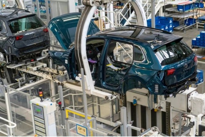 Volkswagen (VW), один из крупнейших автомобильных концернов в мире, столкнулся с серьезными…
