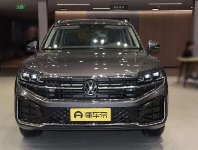 «Параллельный» Volkswagen Touareg за два года подешевел почти на 3 млн рублей