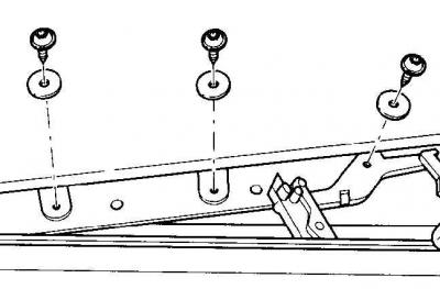 4. Disconnect the spring clips of the lining (2) at the front, middle and rear sections.