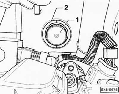 Дизелов двигател: извадете батериятаи неговата монтажна скоба.