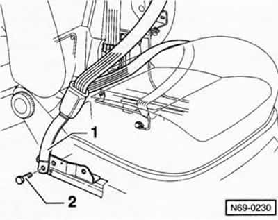 Volkswagen Polo 2001-2009: Снятие и установка замка переднего ремня ...