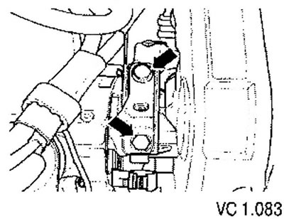 12. Unscrew the engine mount mounting bolts (arrows) and completely remove the mount.