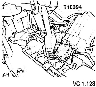 2. Using a puller (T10094), remove the ignition coils with output stages from the spark plugs.…