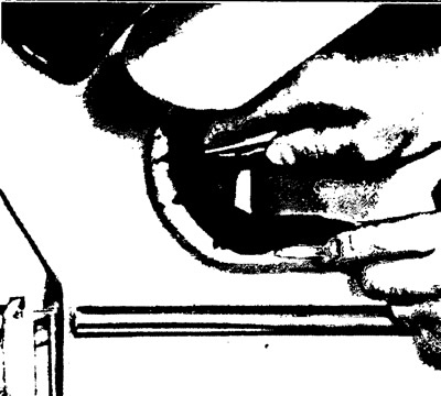 Обърнете внимание на състоянието и правилния монтаж на гуменото уплътнение; сменете го, ако е…