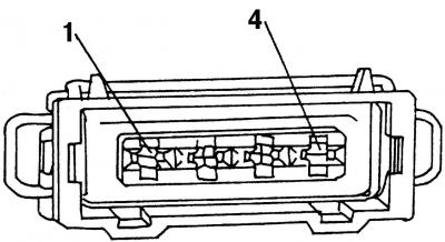 Рис. 204. Вид внутренней стороны штекерной колодки датчика массового расхода воздуха: «1» и «4» -…