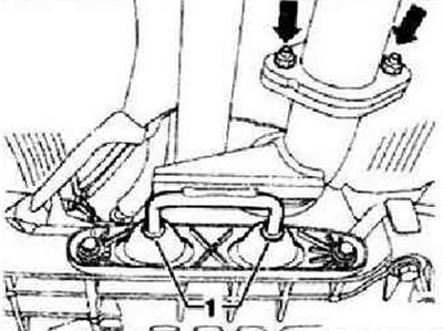 Открутить гайки «стрелки» и потянуть выхлопную трубу назад. Снять заднюю часть выхлопной системы со…