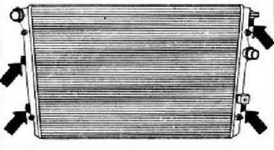 Развийте болтовете «стрелка» и свалете радиатора надолу.