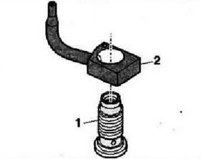 Форсунка охлаждения поршня и редукционный клапан