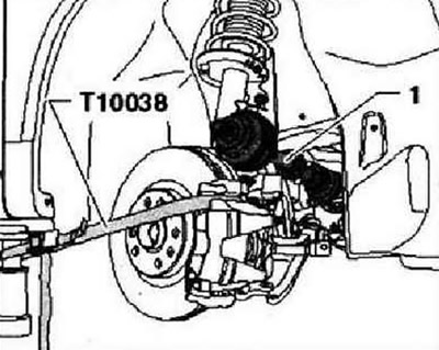 Отвести назад амортизаторную стойку со всеми навесными деталями, закрепив её ремнём «Т10038»,…