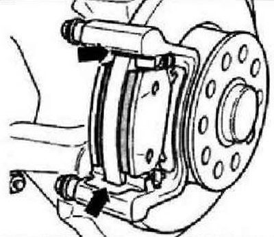 После этого окончательно сдвинуть назад поршень с помощью приспособления «Т10145». Подвесить…