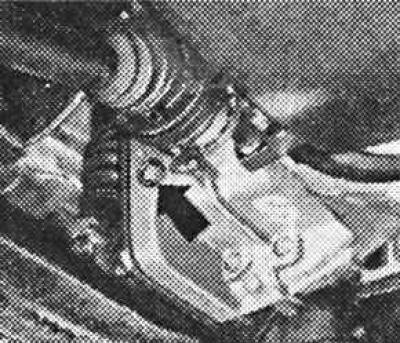 1. Поставете машината хоризонтално върху стойки.