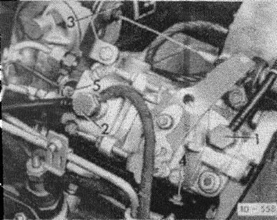 шланг (5) снять.