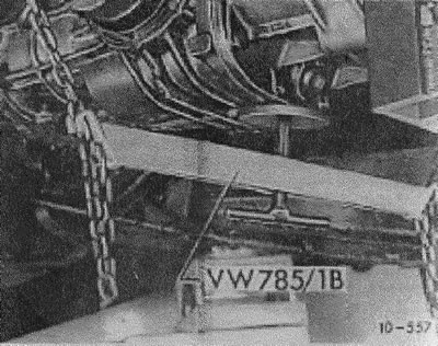 опускать двигатель вместе с редуктором до такого уровня бы было бы можно было отделить двигатель от…