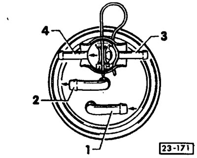 Открутить топливный фильтр с верхней частью.